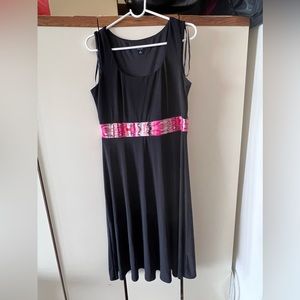 Sleeve less dress Size meduim